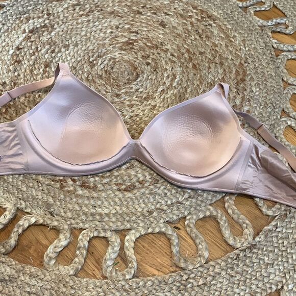 Victoria’s Secret lined semi demi bra 34D - Picture 2 of 5